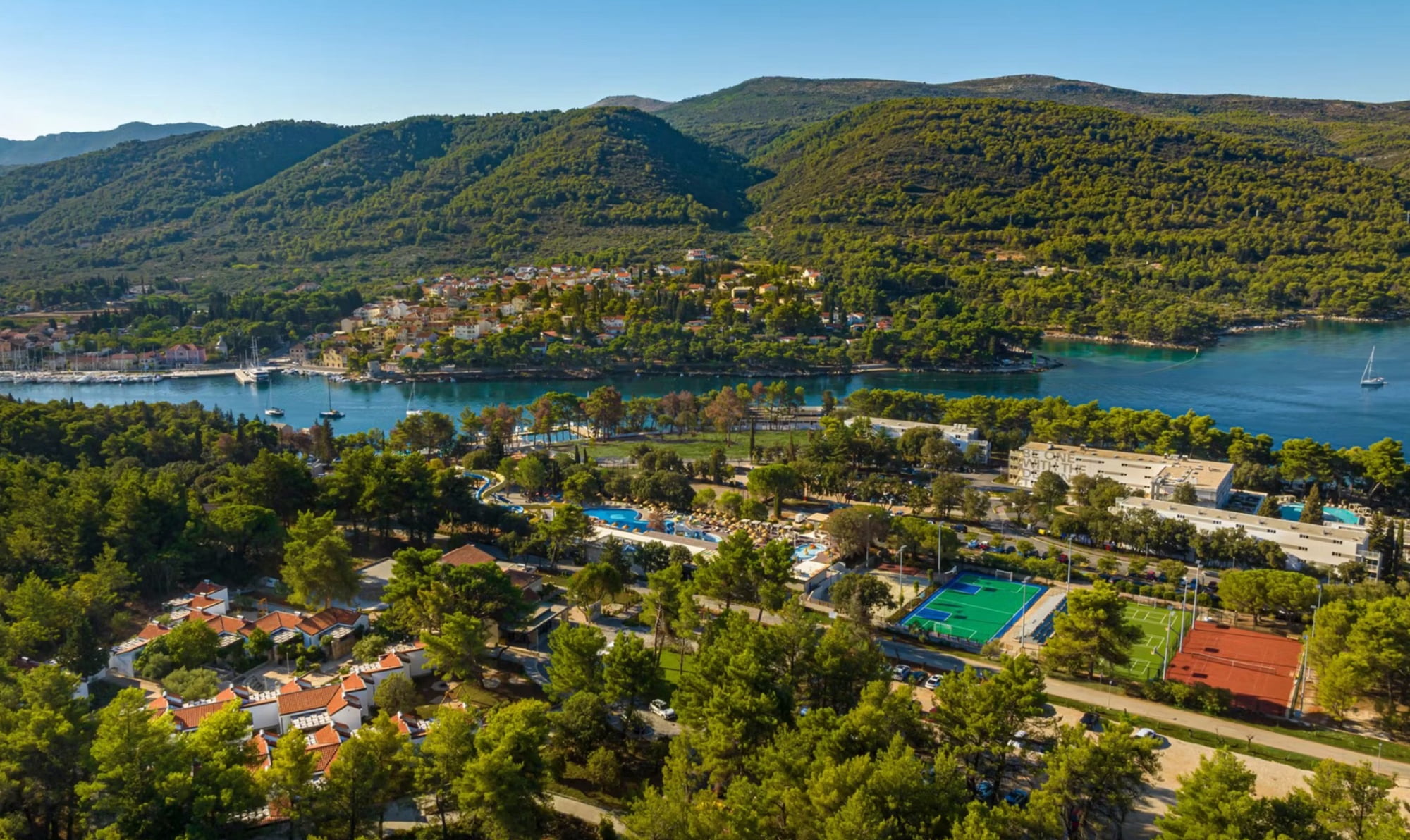 Sportska zona Amicor Resort Stari Grad